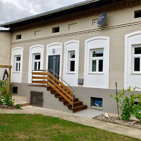 Riesling House Laa Apartment Laa an der Thaya Bagian luar foto