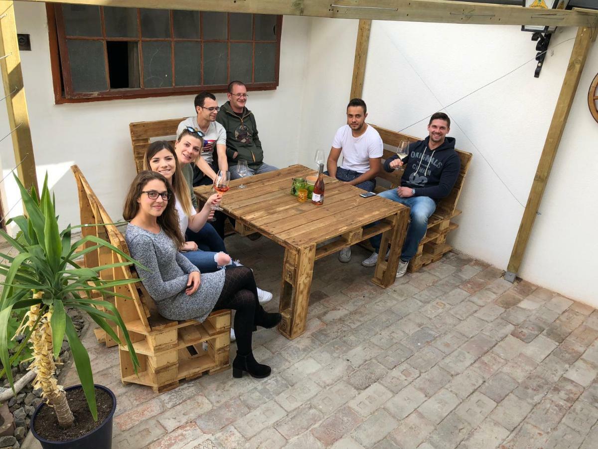 Riesling House Laa Apartment Laa an der Thaya Bagian luar foto